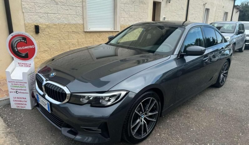 BMW 318 318d mhev 48V Sport auto pieno