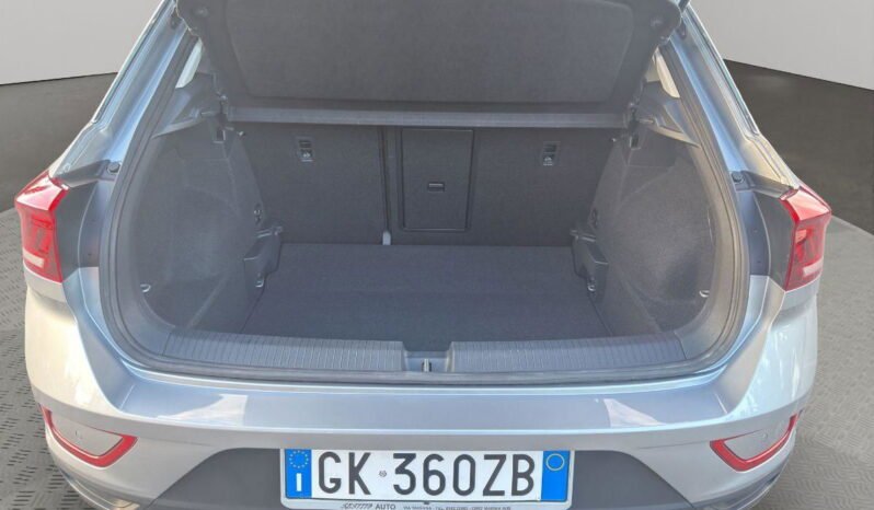 VOLKSWAGEN – T-Roc pieno