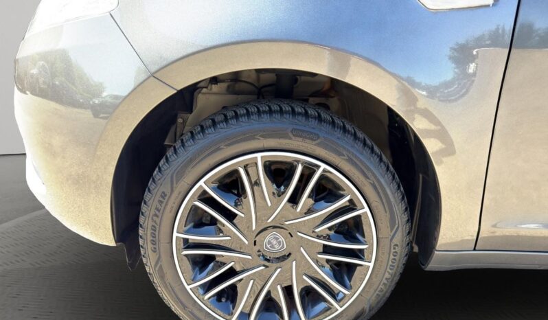 LANCIA – Ypsilon  1.0 firefly hybrid Gold s&s 70cv pieno