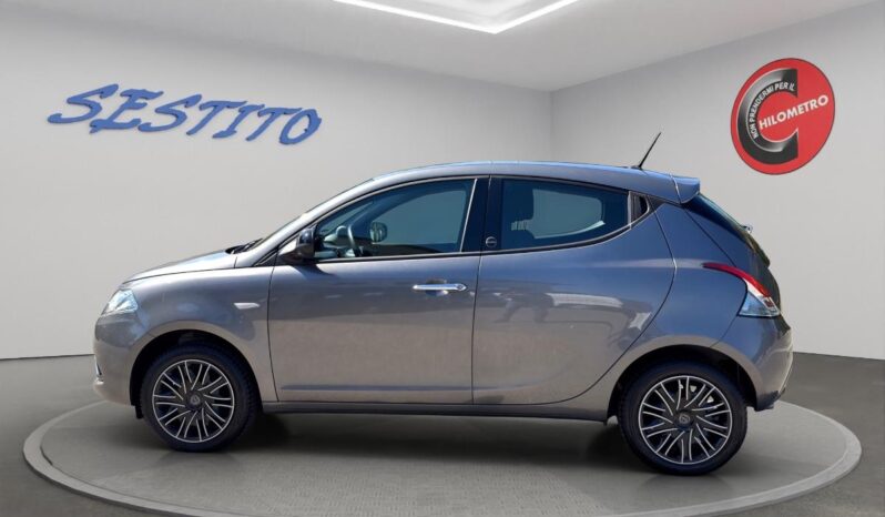 LANCIA – Ypsilon  1.0 firefly hybrid Gold s&s 70cv pieno