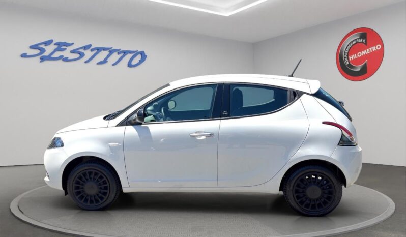 LANCIA – Ypsilon  1.0 firefly hybrid Silver s&s 70cv pieno