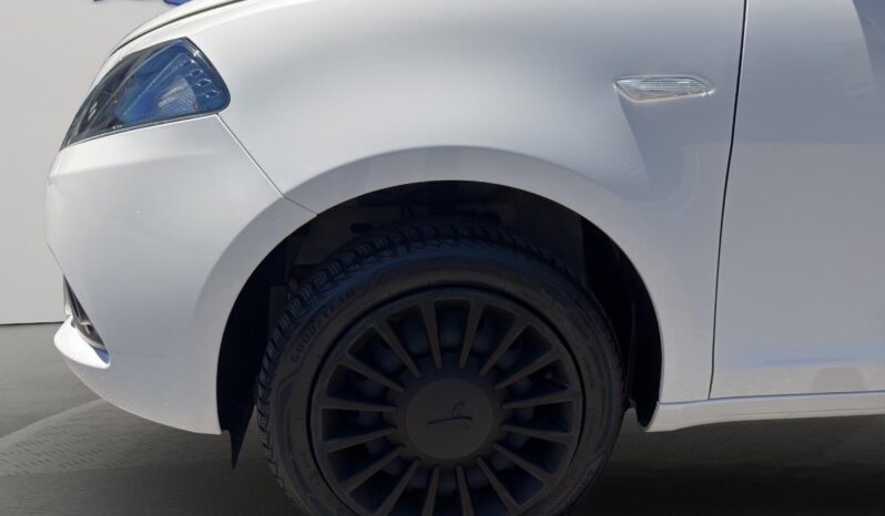 LANCIA – Ypsilon  1.0 firefly hybrid Silver s&s 70cv pieno