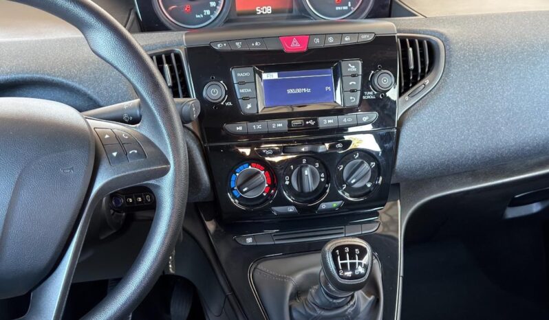 LANCIA – Ypsilon  1.0 firefly hybrid Silver s&s 70cv pieno
