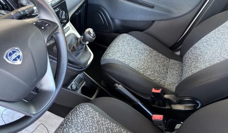 LANCIA – Ypsilon  1.0 firefly hybrid Silver s&s 70cv pieno